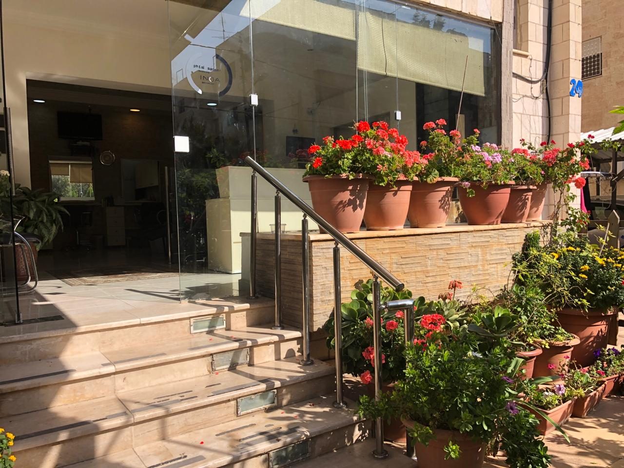 Lara Salon